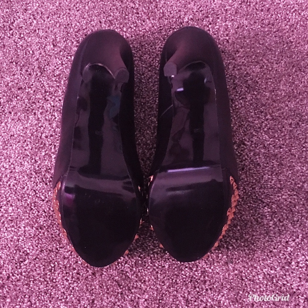 Heels - Picture 2 of 2